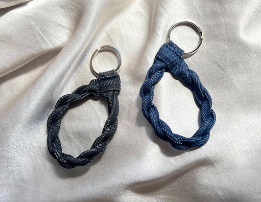 Vol.1 Keyholder / 2本のベルトループを重ねてつくるキーホルダー